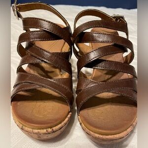 B. O. C. Brown Wedge Strappy Sandals Sz 6 Medium